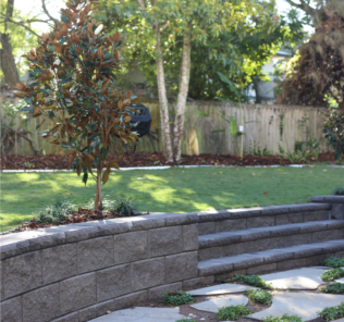 TrendStone_Retaining_Wall_with_Stairs