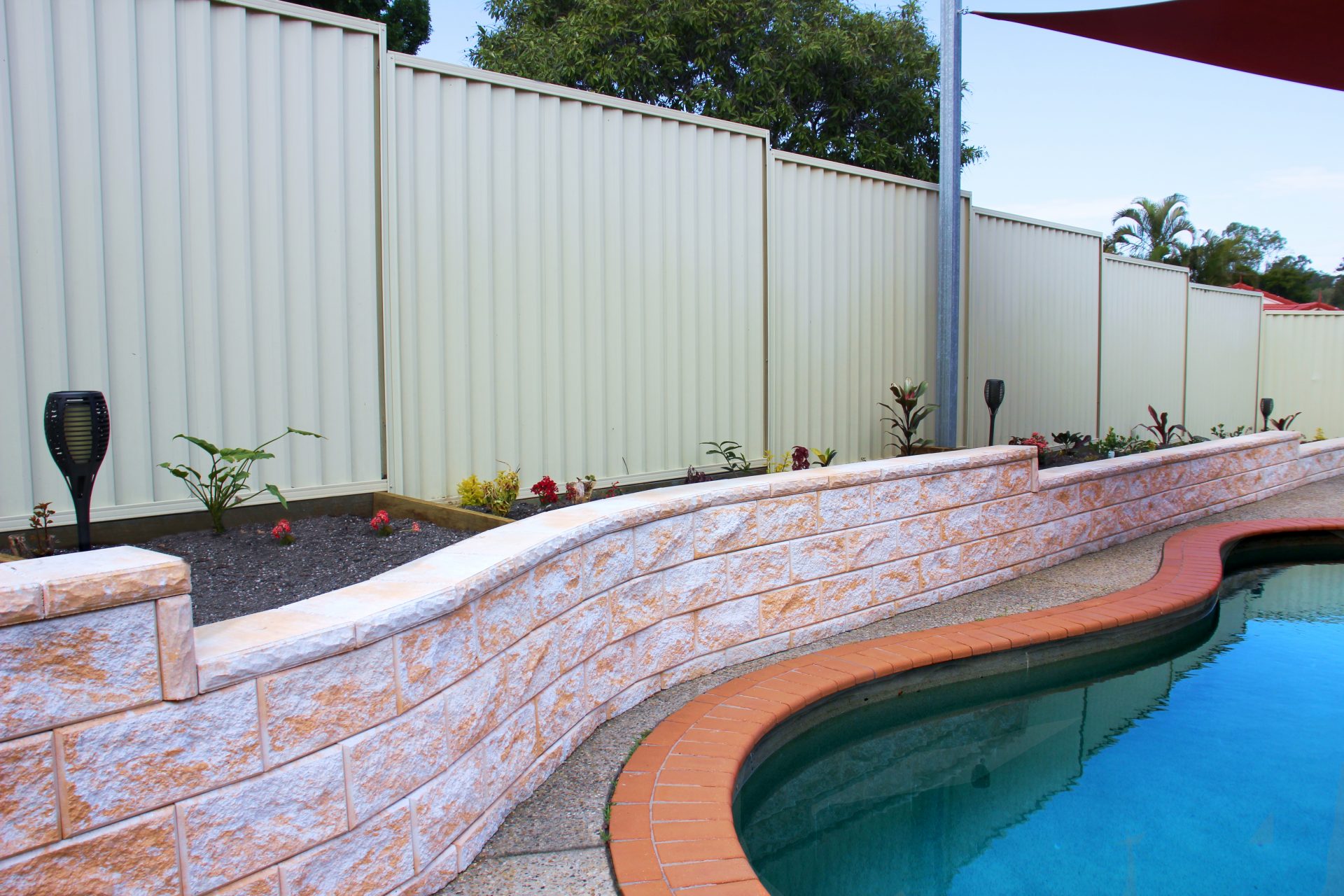 TrendStone_Retaining_Wall_Fraser_Coral